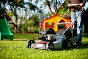 lawn-mowing-advice_header-scaled